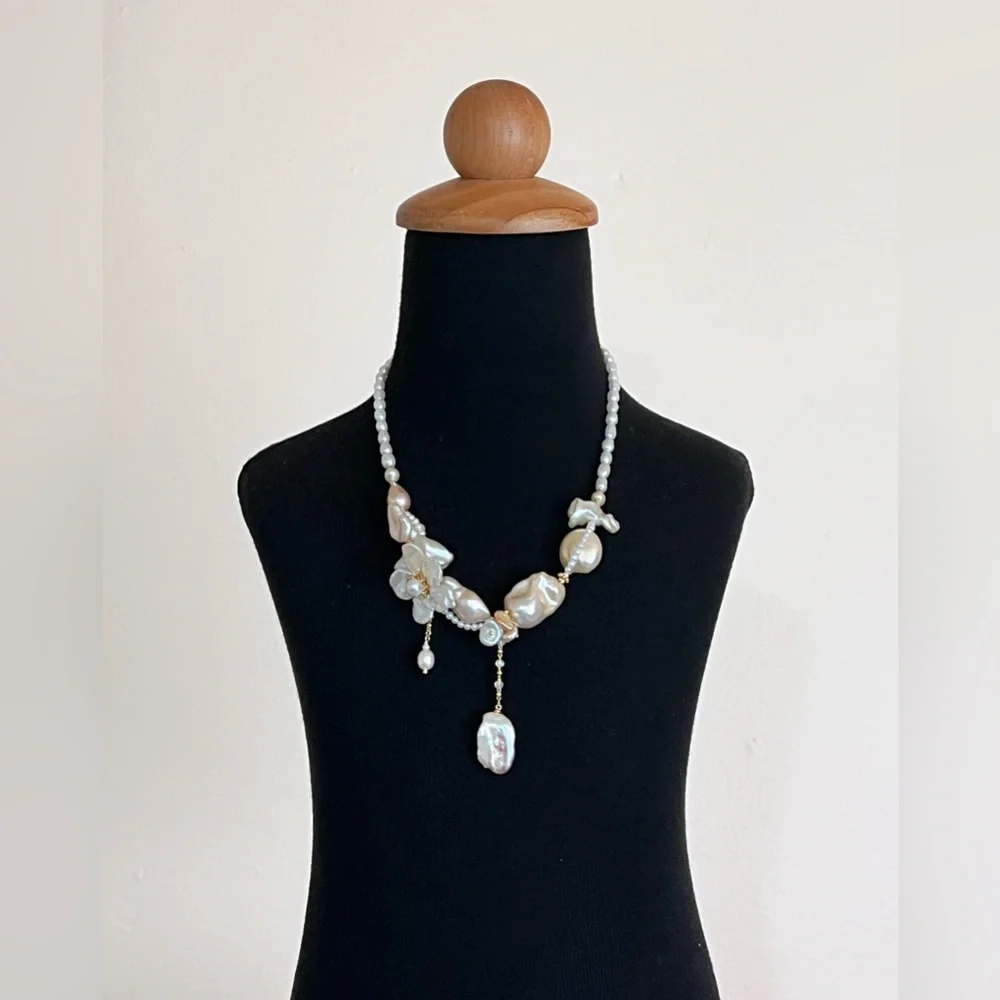 Handmade Premium Champagne Freshwater Keshi Pearl Flower 🌺 Braided Necklace - Picture 5 of 6